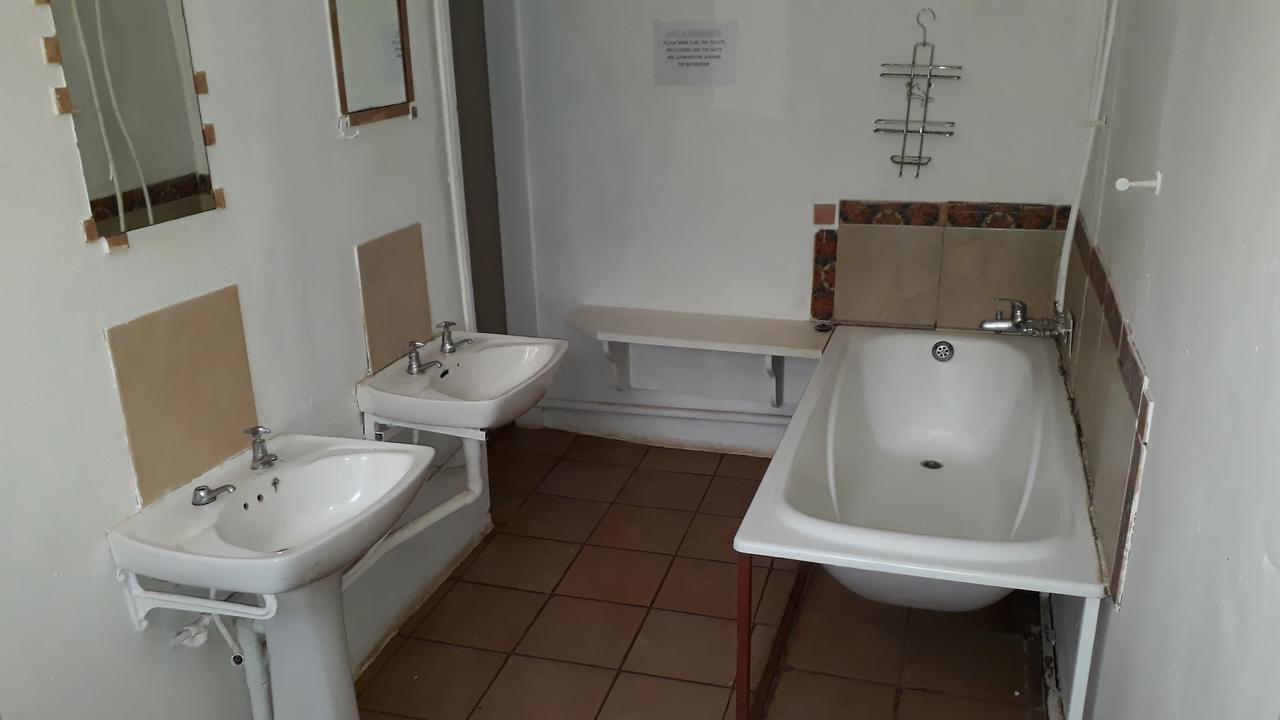 Paljas Backpackers Hotel Potchefstroom Exterior photo