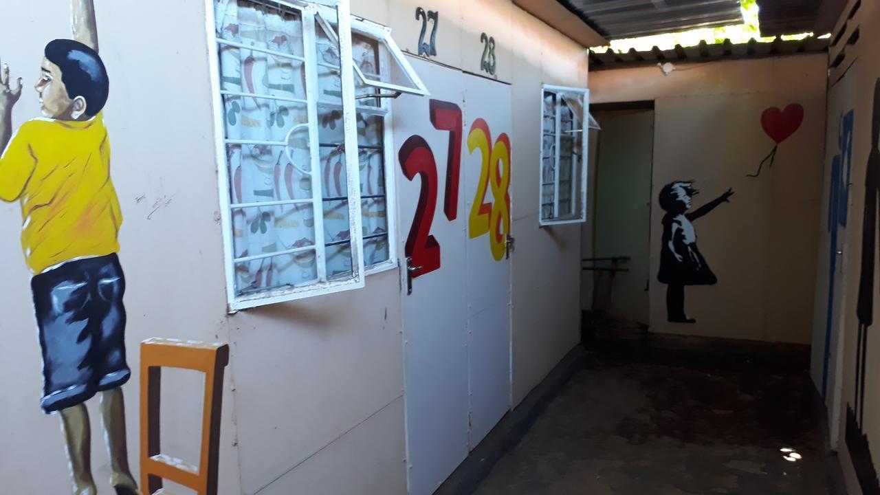 Paljas Backpackers Hotel Potchefstroom Exterior photo