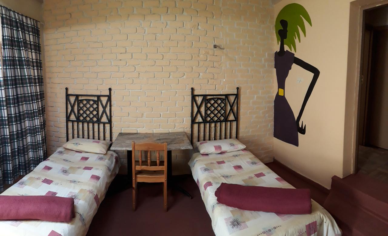 Paljas Backpackers Hotel Potchefstroom Exterior photo